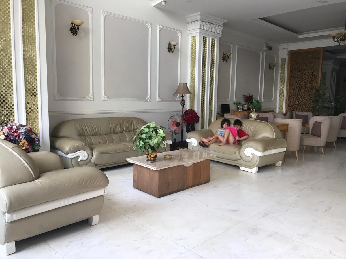 Elegant Hotel 플레이쿠 외부 사진