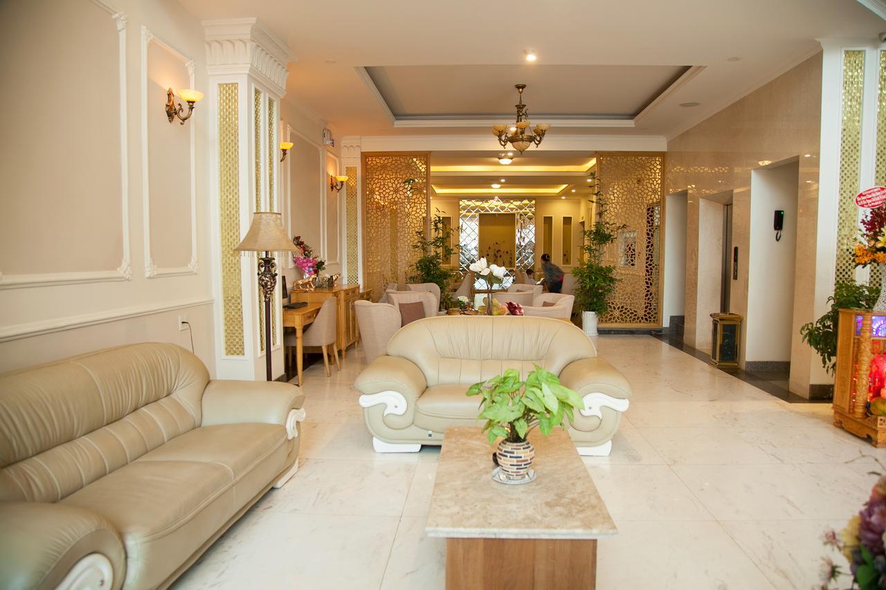 Elegant Hotel 플레이쿠 외부 사진